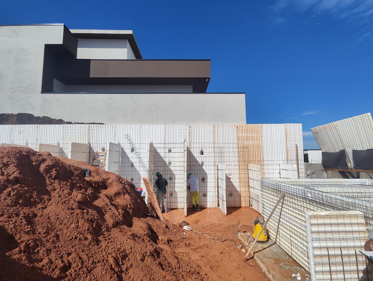 Muros de arrimo com +3m